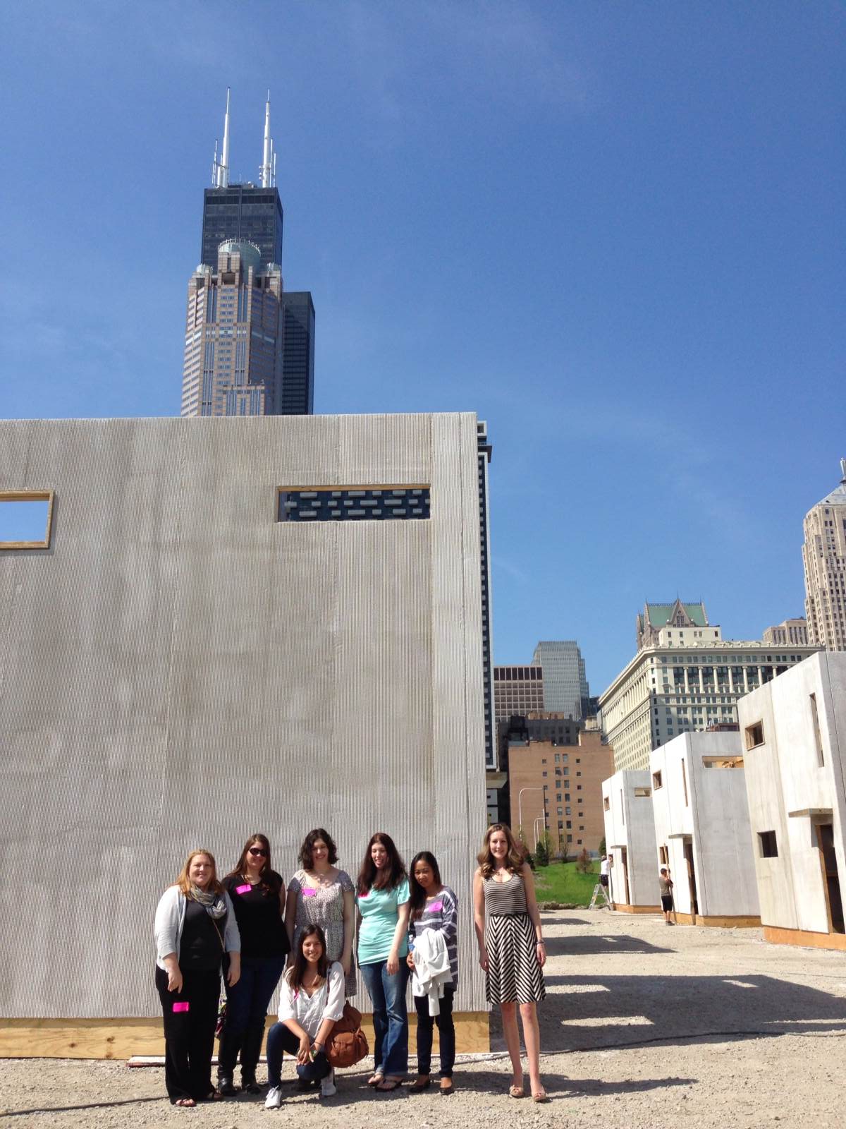 Our Set Visit to the DIVERGENT Movie Outside Abnegation Set in Chicago | I Am Divergent